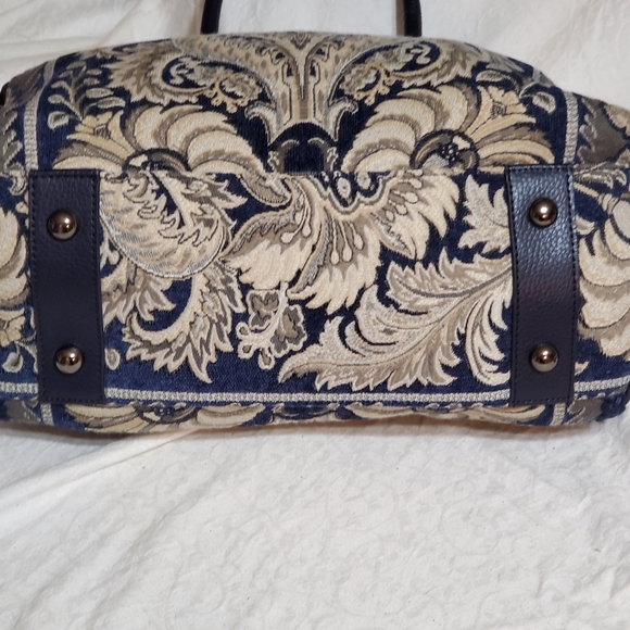 Sharif- Blue/Cream Tapestry Dome Shoulderbag. - Picture 9 of 16